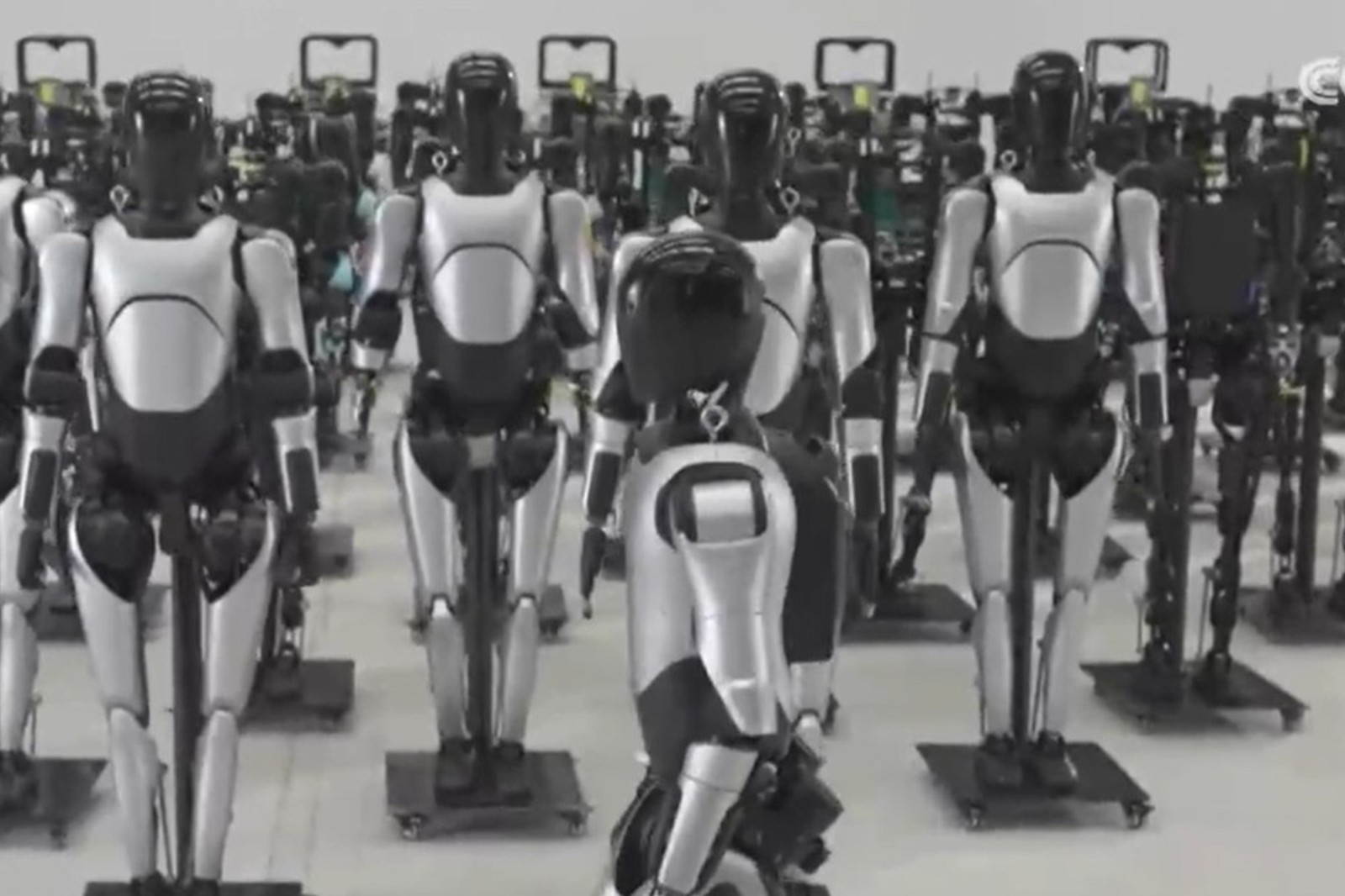 央视报道！揭秘BG真人机器人量产超级工厂