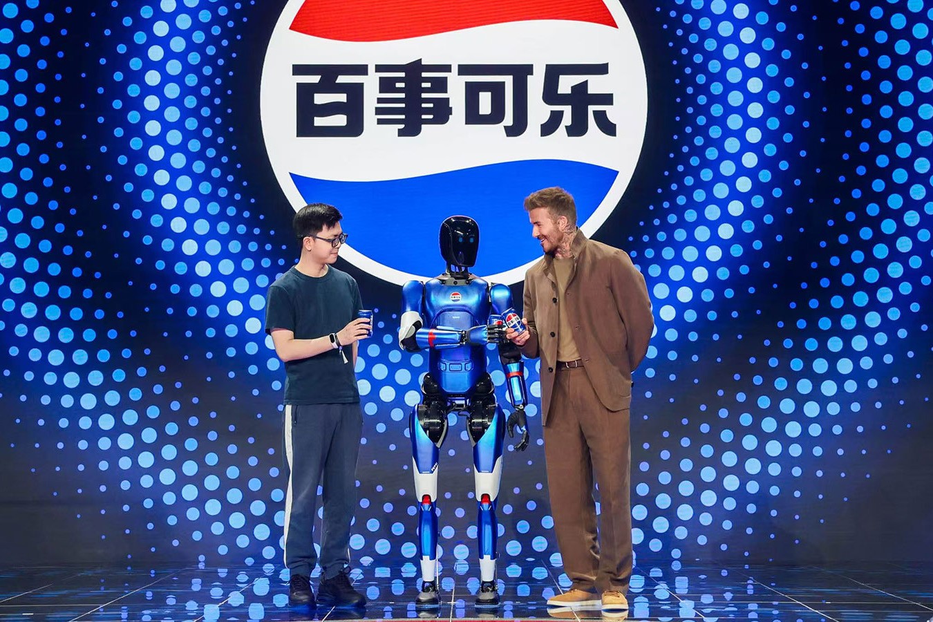 BG真人机器人携手百事中国共创“百事蓝宝” 共燃渴望新章